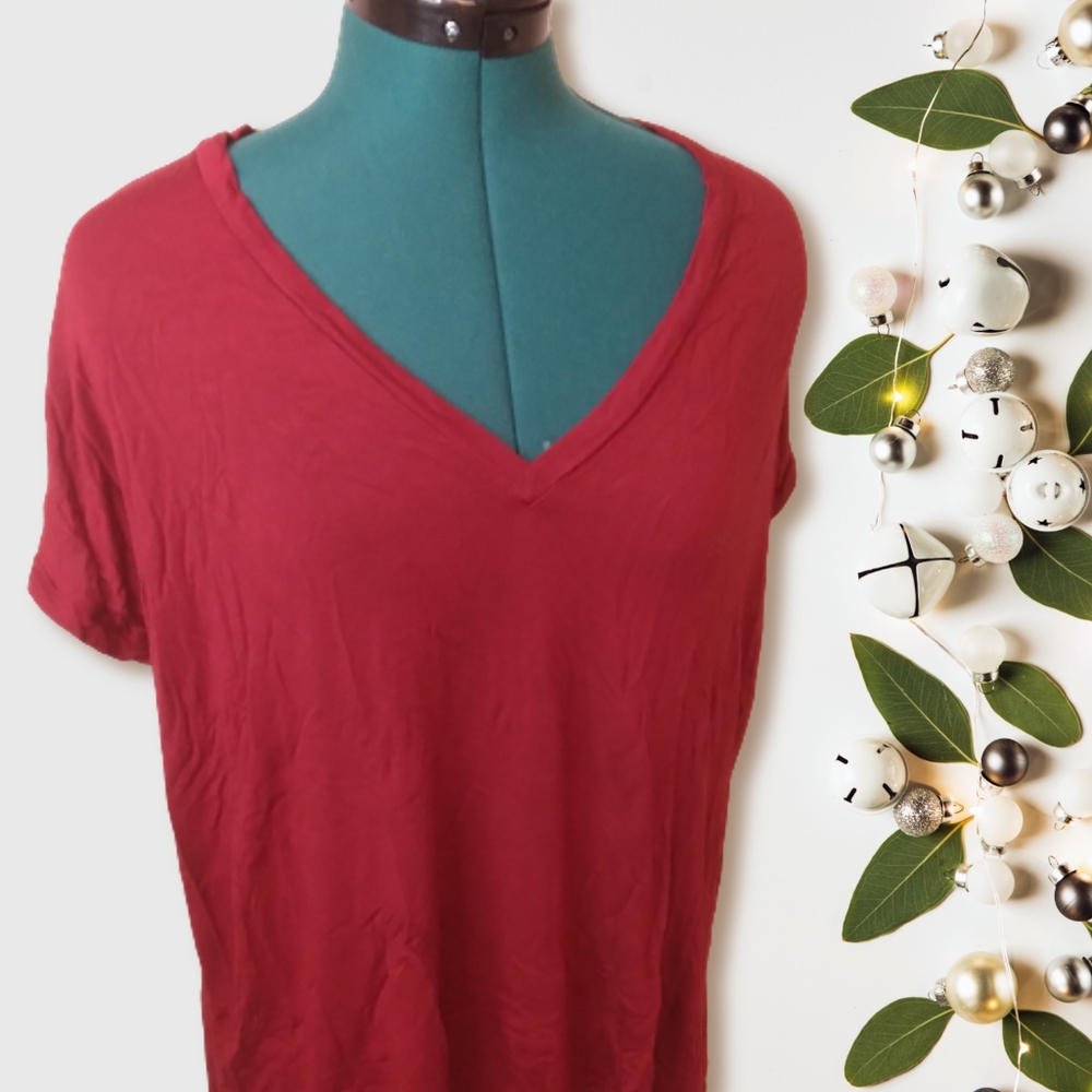 Forever 21 | Red V-neck Top